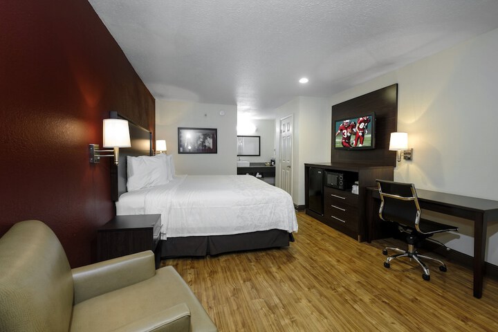 Red Roof Inn PLUS+ Hammond