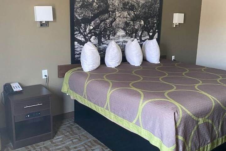 Room 19 of 30