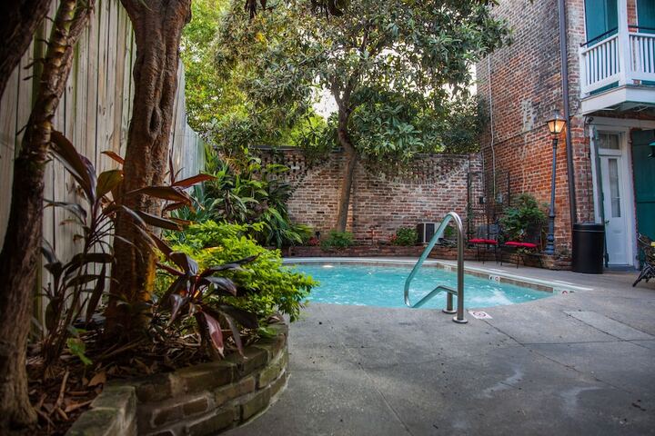 Pool 33 of 106