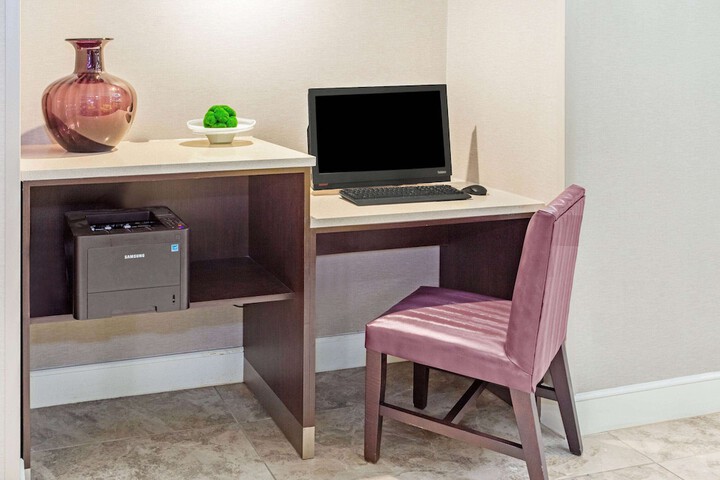 Business Center 36 of 36