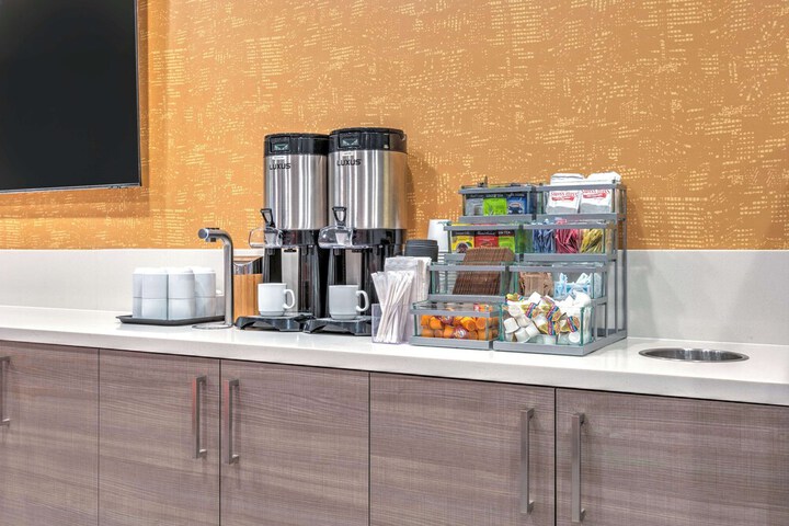Breakfast/Coffee Service 18 of 25