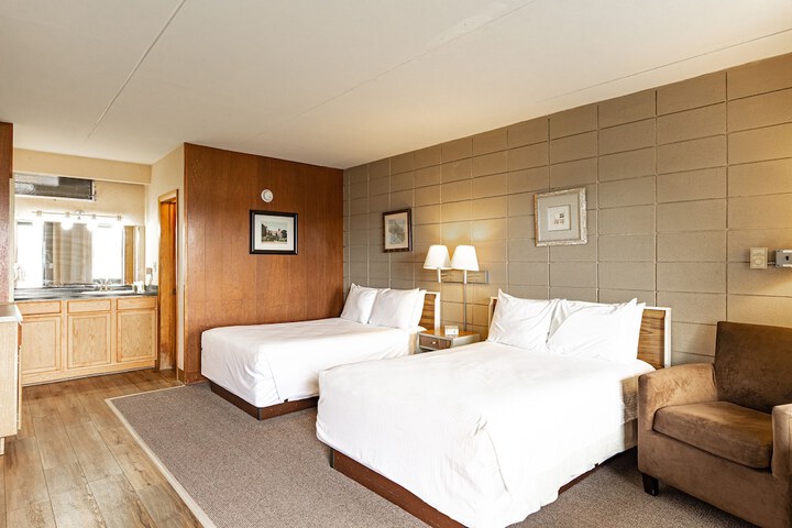 Room 43 of 73