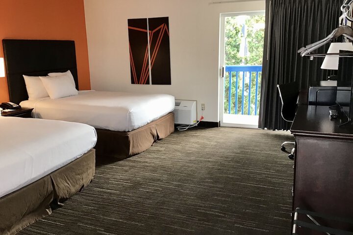 Room 12 of 21