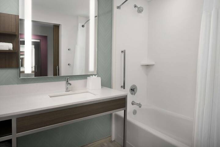 Room 20 of 40