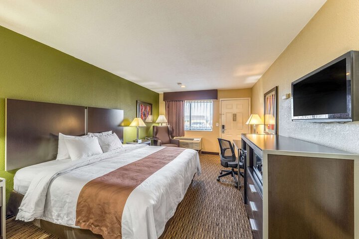 Room 44 of 67