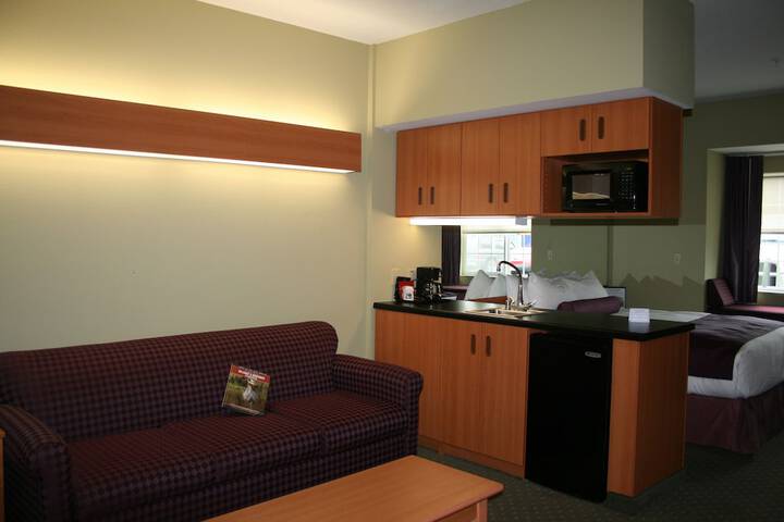Room 14 of 28