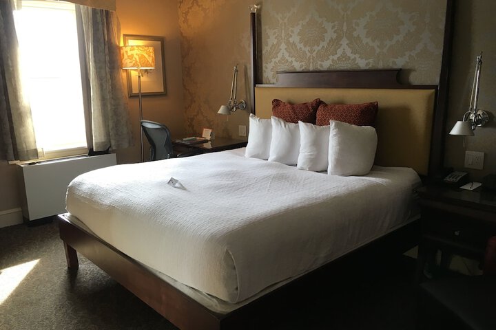 Room 7 of 36