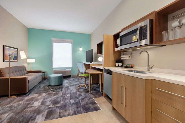Room 13 of 37
