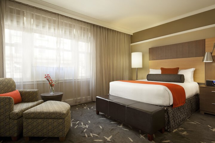 Room 15 of 19