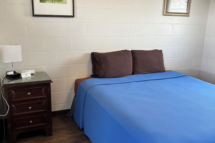 Room 14 of 68