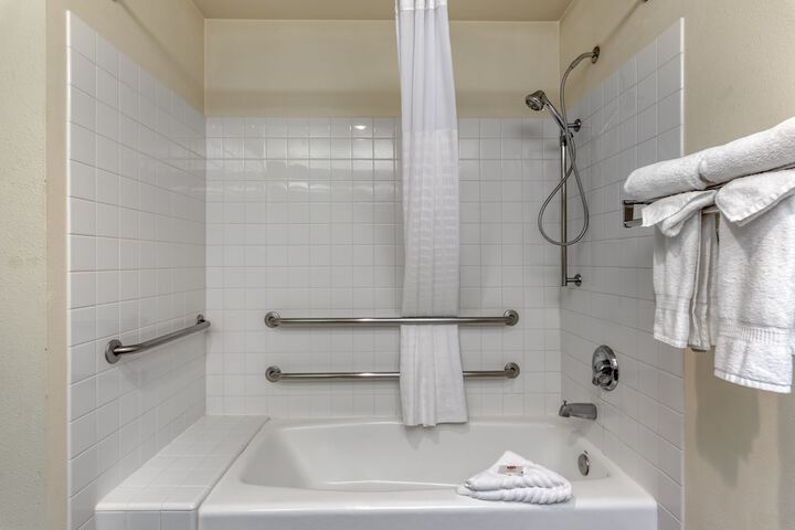Room 5 of 27