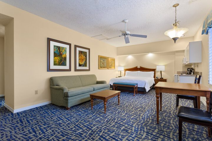 Room 41 of 76