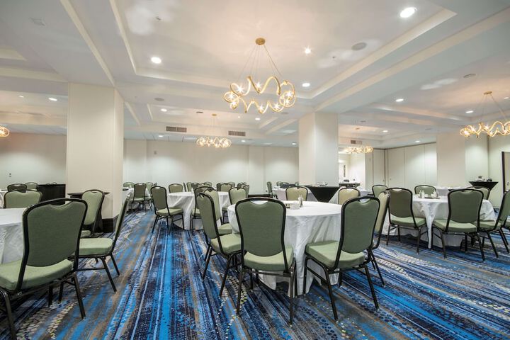 Embassy Suites Louisville Downtown