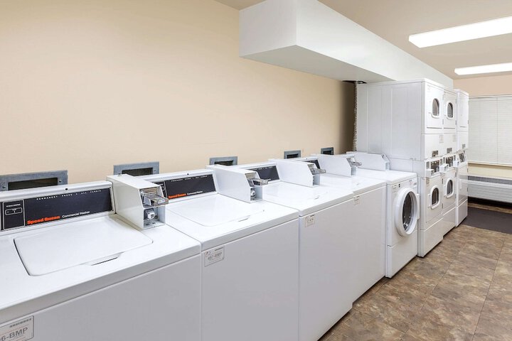 WoodSpring Suites Des Moines Pleasant Hill