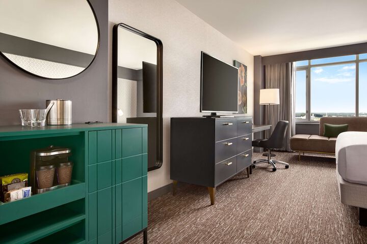 Room 25 of 73