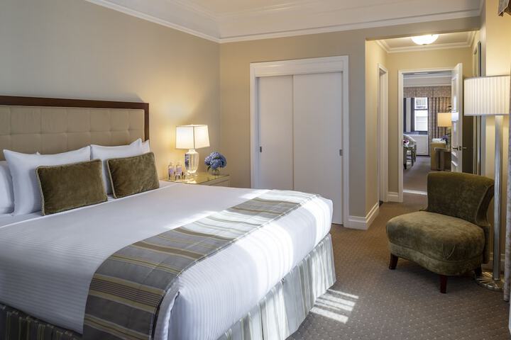 Room 13 of 40