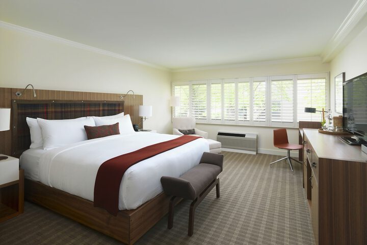 Topnotch Resort