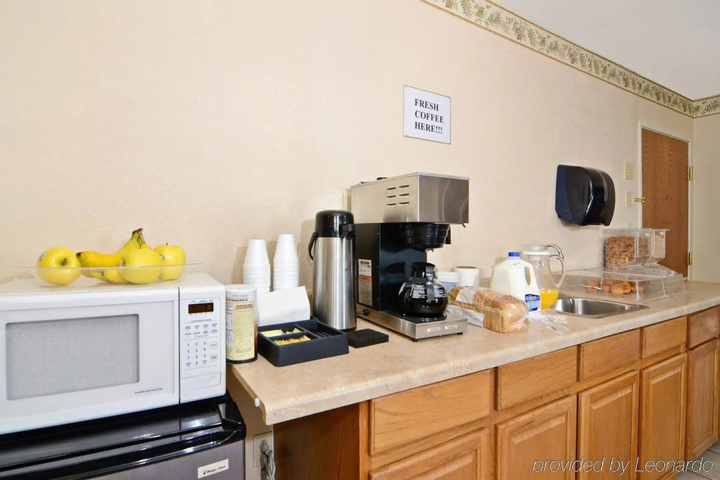 Arlington Inn & Suites