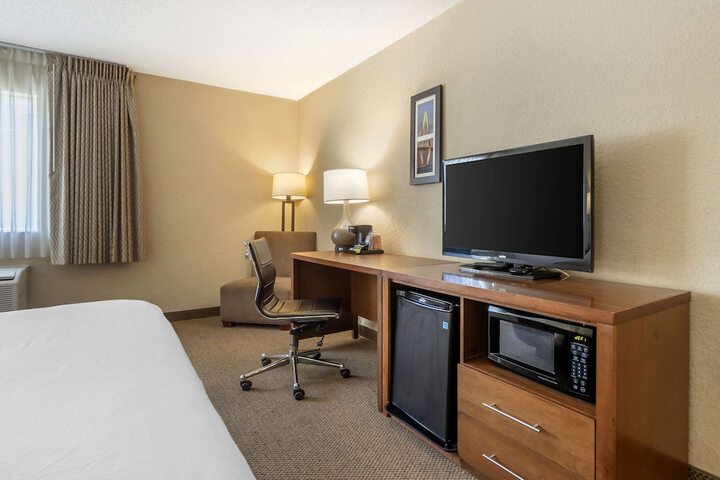 Room 15 of 34