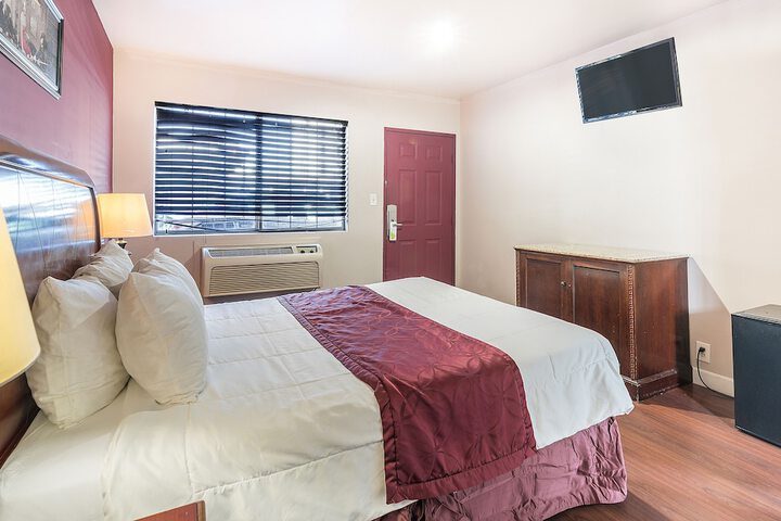 Room 48 of 67