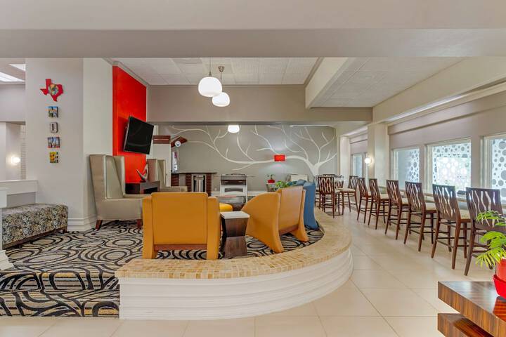Hotel Interior 9 of 43