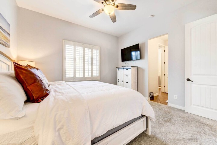 Pool BBQ & Bar: Family Home in Queen Creek