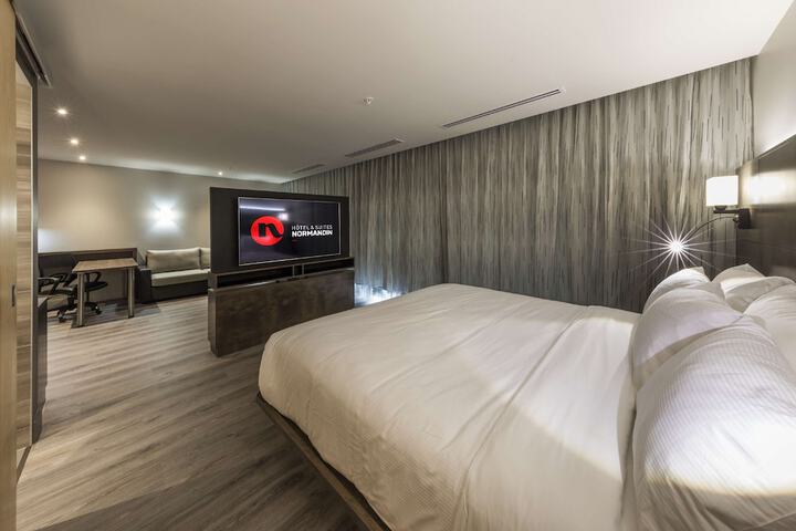 Room 31 of 107