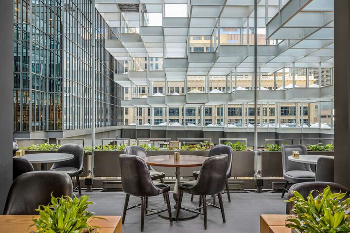 The Marquette Hotel Curio Collection by Hilton