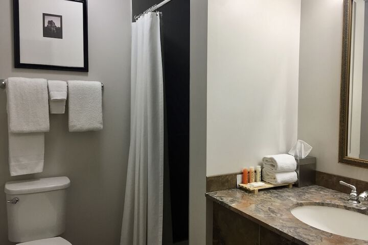 Room 10 of 44