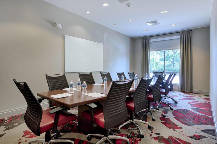 DoubleTree by Hilton Raleigh - Cary