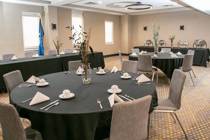 Holiday Inn Metairie New Orleans by IHG