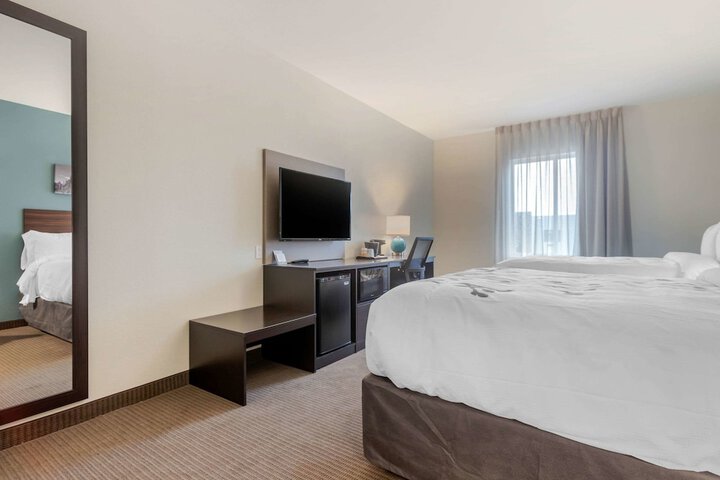 Room 14 of 34