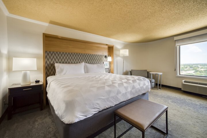 Holiday Inn Mobile-Dwtn / Hist. District by IHG