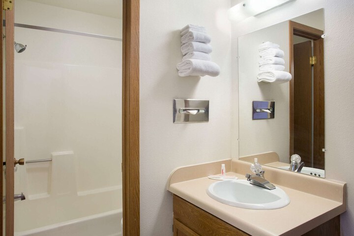 Room 20 of 37
