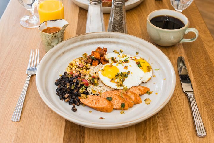 Breakfast/Coffee Service 80 of 100
