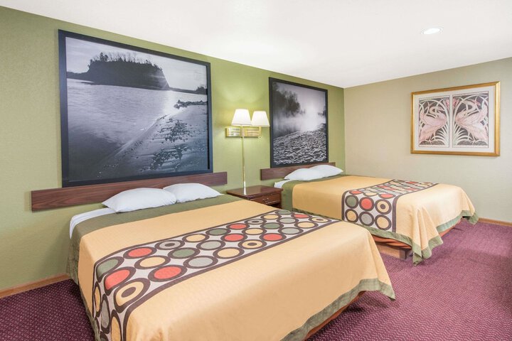Room 22 of 40
