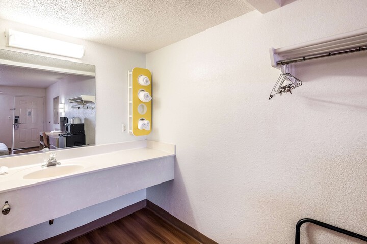 Room 26 of 29