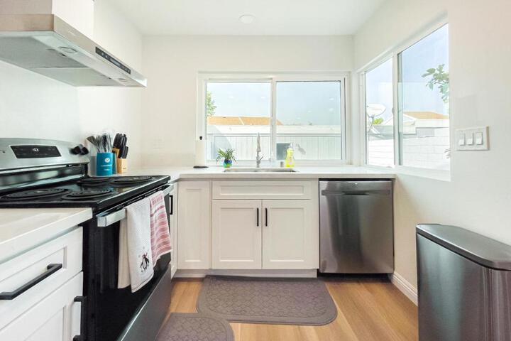 Sweet 2 bd for monthly stay! 20 mi to Disney