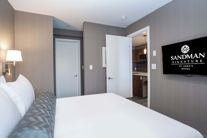 Sandman Signature St. Johns Hotel