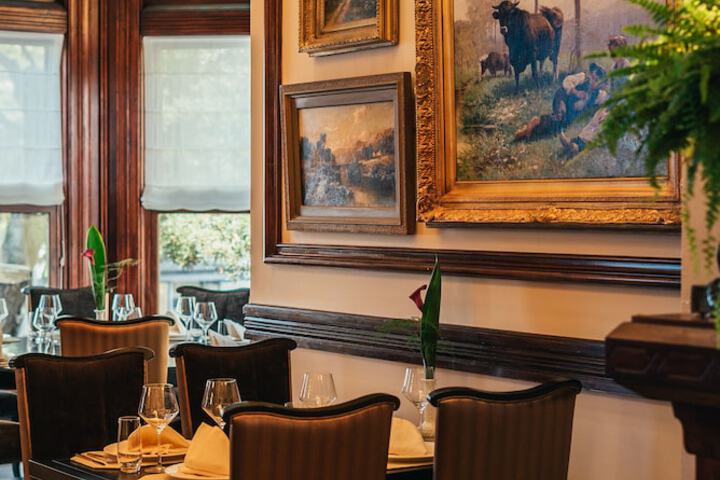 Dining 88 of 109