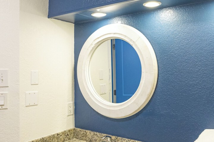 Surf Side Hotel