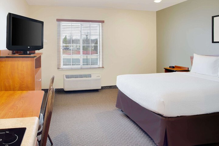 Room 17 of 24