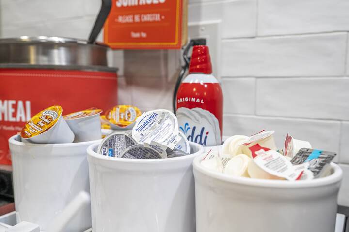 Breakfast/Coffee Service 60 of 74
