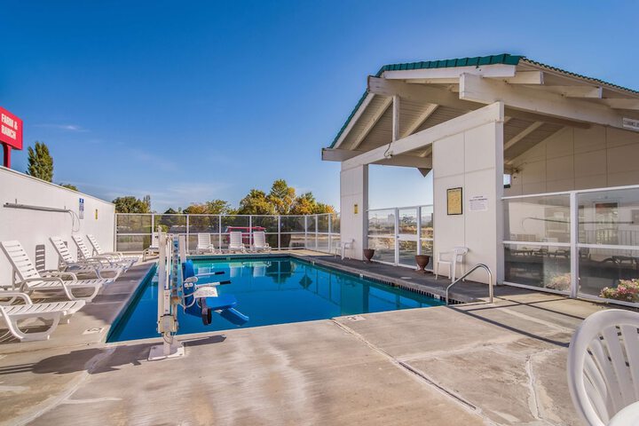 Pool 9 of 32