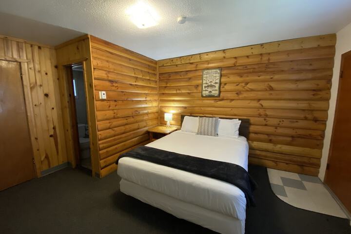 Room 44 of 73