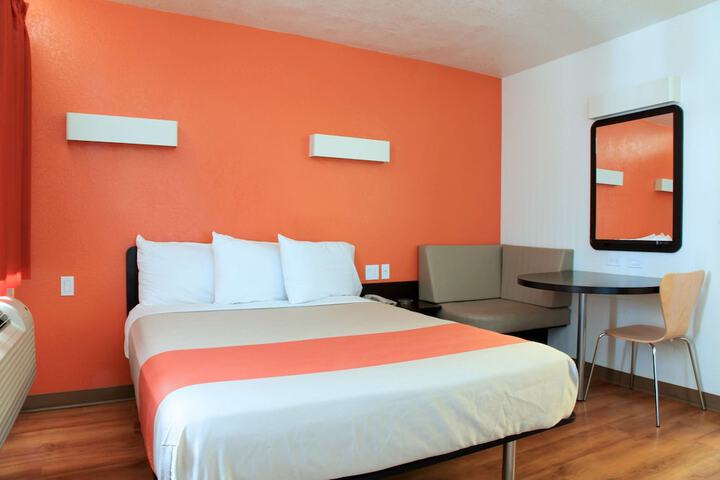 Room 26 of 31