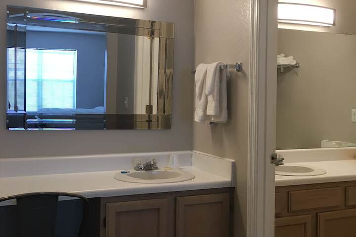 Ambassador Inn & Suites