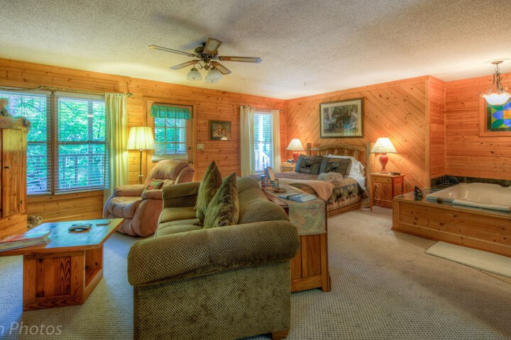 Blue Mountain Mist Country Inn & Spa