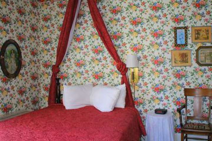 Room 77 of 113