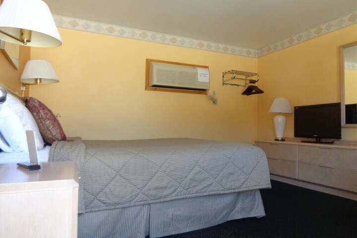 Room 21 of 40